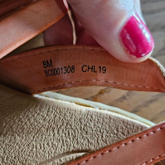 B.O.C. Born Concept Orange Strappy Sandals Women's Size 8M‎ - Picture 2 of 5